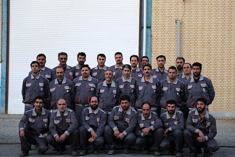 کارکنان محترم در واحد تولیدی شمس آباد تهران